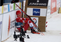 В Ижевске 20–21 декабря 2025 года прошёл четвёртый этап Кубка России по лыжным гонкам. Сергей Ардашев (Республика Татарстан) выиграл индивидуальную гонку на 20 км классическим стилем, показав время 50:41,9. Вторым стал Илья Семиков (+17,2), третьим — Алексей Червоткин (+34,3). Александр Большунов финишировал пятым (+39,8). Накануне, в спринте, победу одержал Александр Терентьев, Большунов — четвёртый. После спринта он отказался от интервью, выразив критику в адрес ряда журналистов.