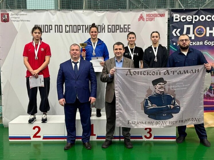 Сахалинская спортсменка вошла в тройку сильнейших на всероссийских соревнованиях по борьбе