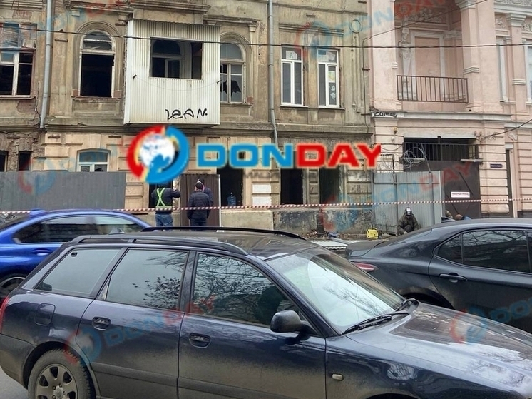 В Ростове заметили группу рабочих возле легендарного особняка Парамоновых