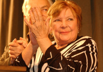 Она не очень любила, особенно с годами, когда ее называли «пани Моника»