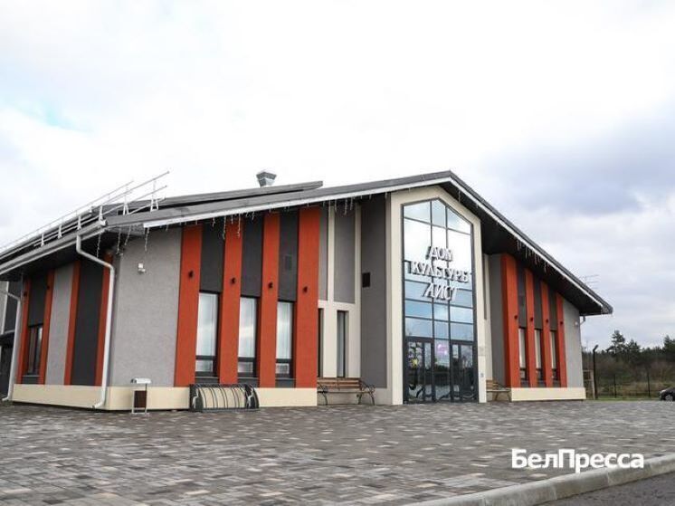 Как живет Подольховский сельский дом культуры с необычным названием «Аист», рассказала директора Юлия Ющенко
Подольховский Дом культуры в Новооскольском округе отметил свой первый день рождения еще в августе