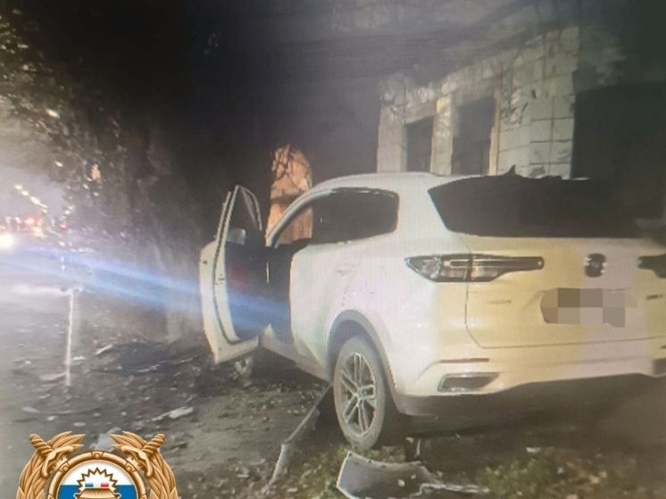 В Ростовской области в ДТП с иномаркой пострадал 23-летний водитель