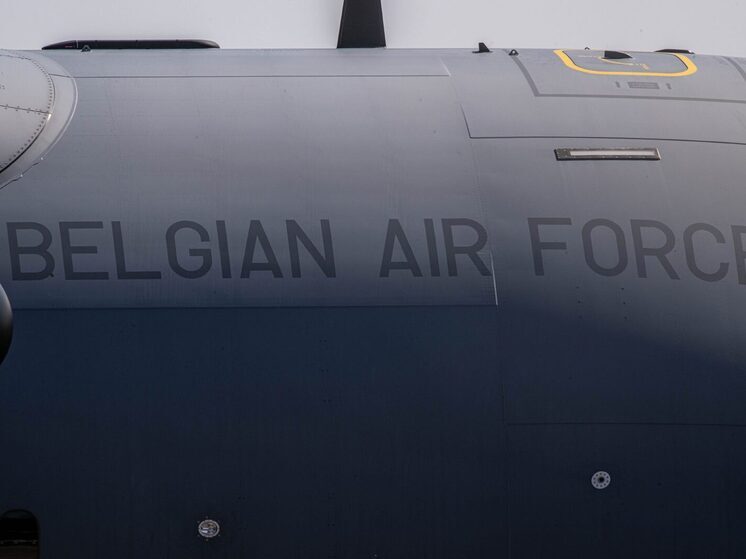 Министр обороны Бельгии пошутил о новой поездке на Украину ко дню рождения премьера