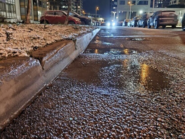 В Петербурге объявили «желтый» уровень опасности из-за гололеда