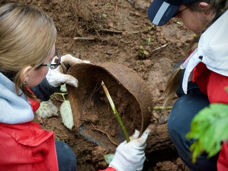 Петербургские поисковики работают над архивами по истории Ленинградского фронта