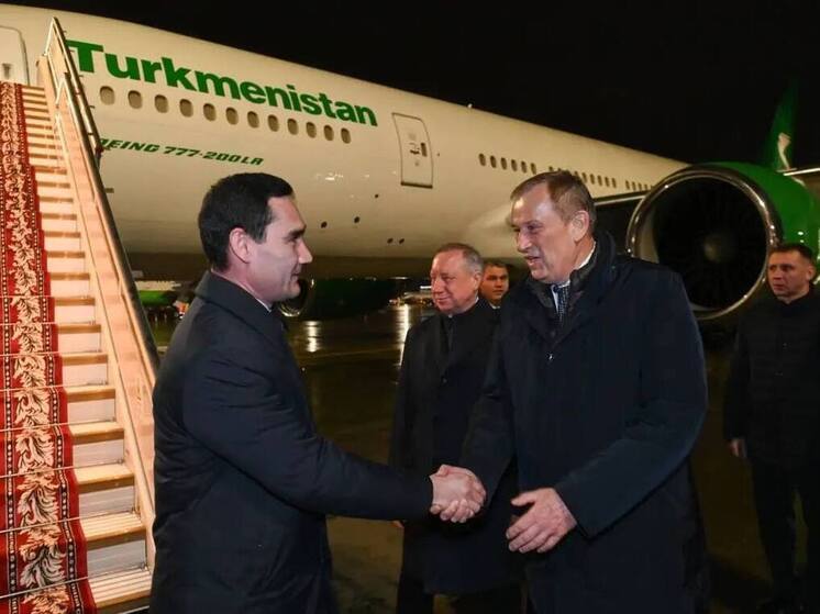 Губернатор Ленобласти Дрозденко встретил глав Туркменистана и Таджикистана