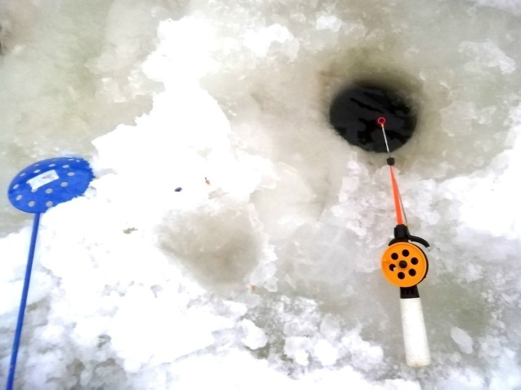 Трагедия на Кубенском озере: двух рыбаков спасли, один человек погиб