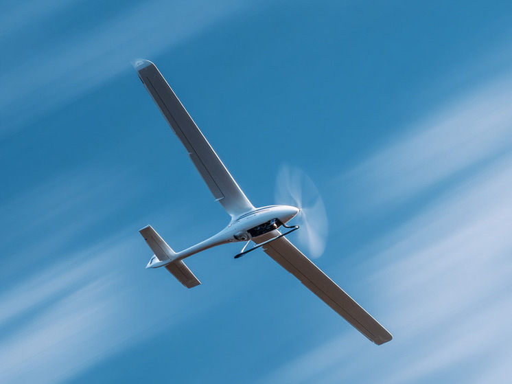 В небе над Киевом заметили квадрокоптер с триколором 21 декабря