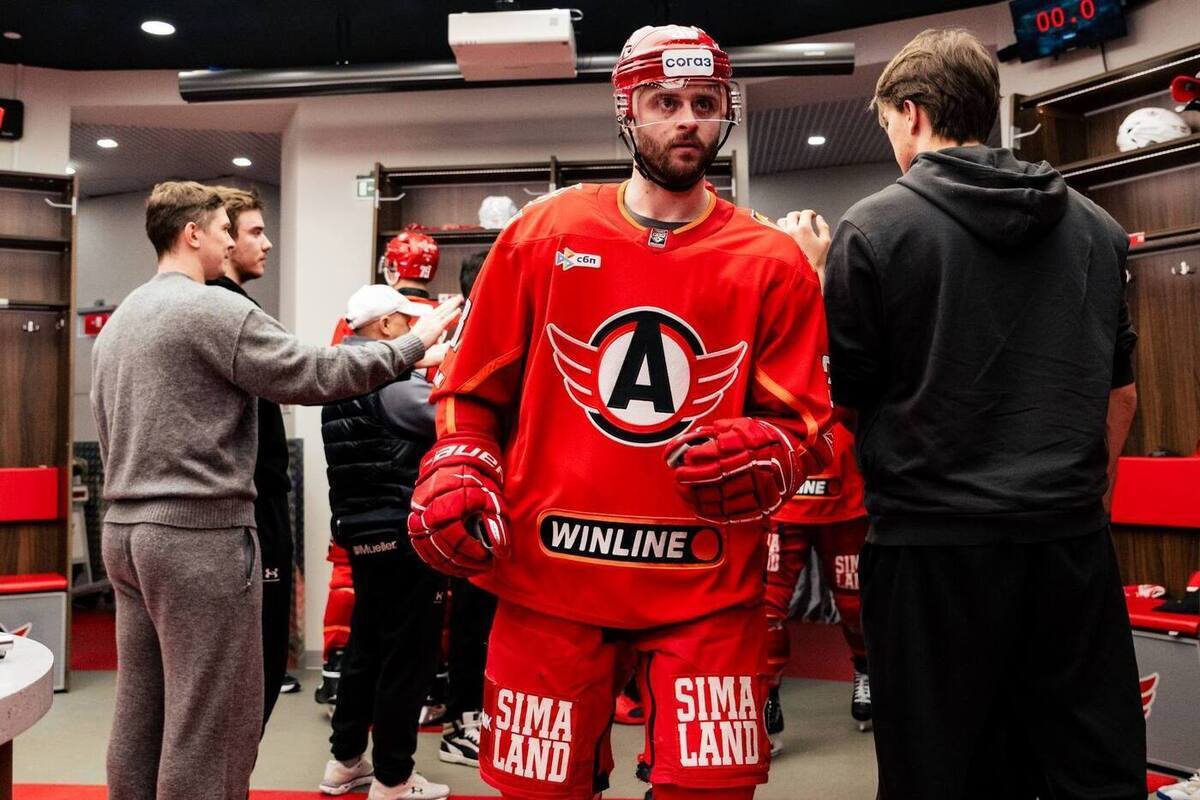 «Автомобилист» в Екатеринбурге одолел «Адмирал»