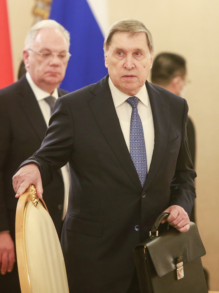Ушаков заявил, что РФ изучит сигналы от Европы и Киева по итогам переговоров в США