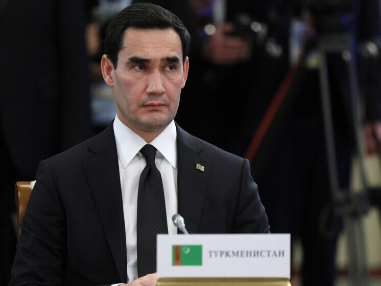 Президент Туркмении прибыл в Санкт-Петербург на встречу лидеров СНГ