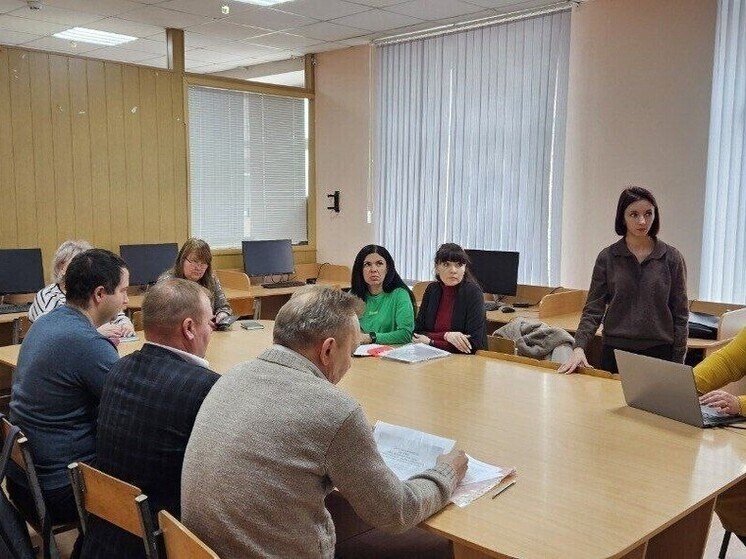 Педагоги кафедры математики и информационных технологий Азовского государственного педагогического университета (АГПУ) вошли в число экспертов, приглашенных к разработке единого государственного учебника по информатике