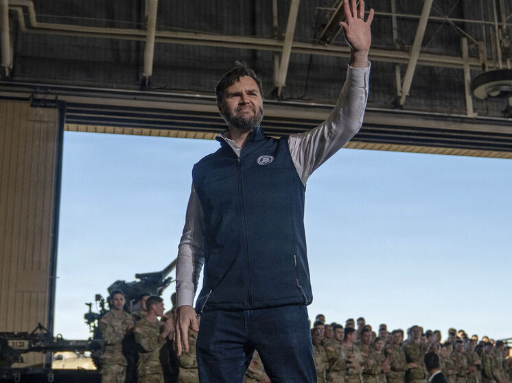 Вэнс: помощь пожилым американцам важнее финансирования Украины