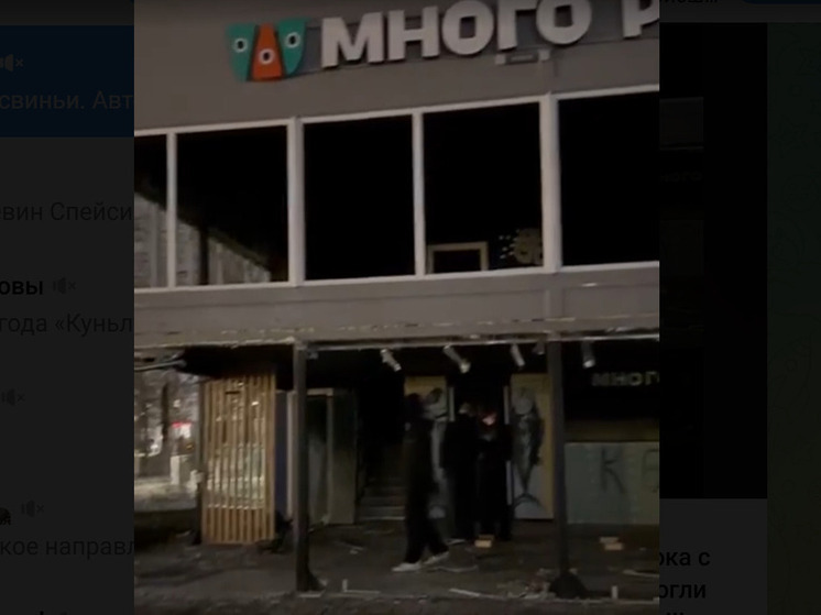 В Ярославле просят закрыть доступ в недоснесенный ресторан.