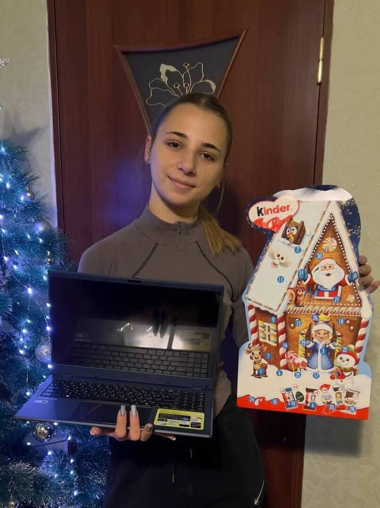 Бытовую технику и сладости на Новый год подарили салехардцы жителям Донбасса