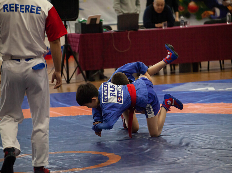 В Улан-Удэ прошёл детский турнир по самбо «Новогодний приз»
