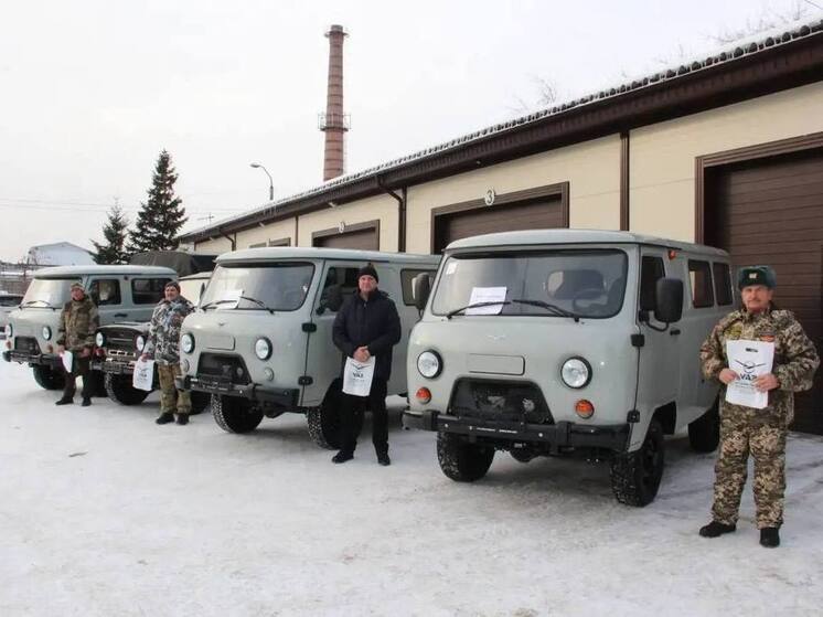 Новые автомобили передали во владения алтайских природоохранных территорий