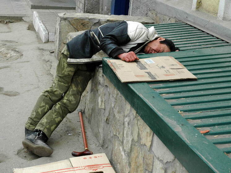 С начала года 157 саратовцев умерли от отравления алкоголем