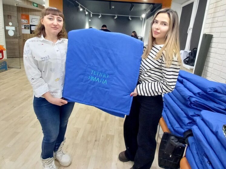 Теплые и антидроновые одеяла сшили для бойцов СВО мастерицы Губкинского