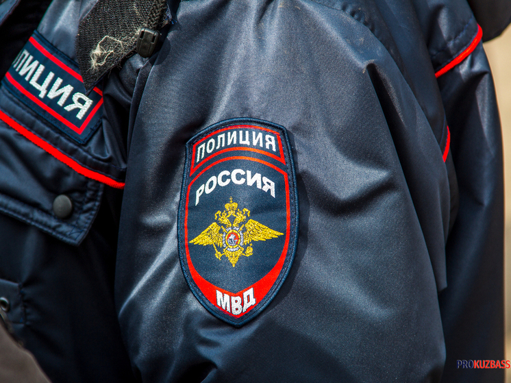 Три автомобиля в Кемерове остановили из-за нарушений при украшении авто