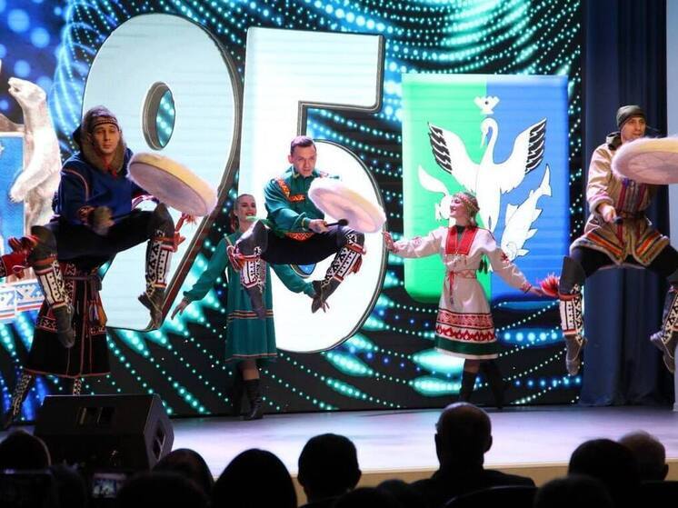 Яркий концерт жителям Мужей в честь юбилея района подарил губернаторский ансамбль