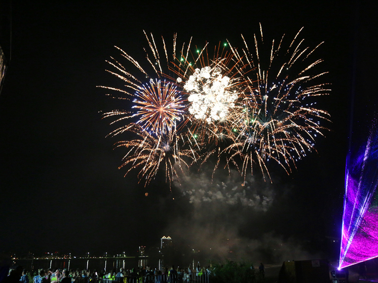 Воронежцев напугал вечерний салют в Северном районе