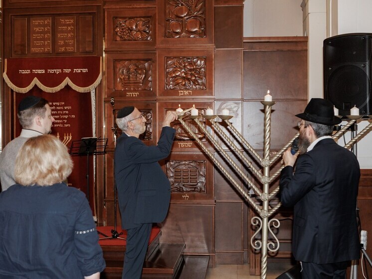 Томские евреи отметили Хануку большим концертом и традиционными обрядами