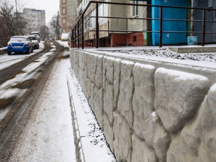 От подпорных стен до новых дорог: как преображаются дворы во Владивостоке