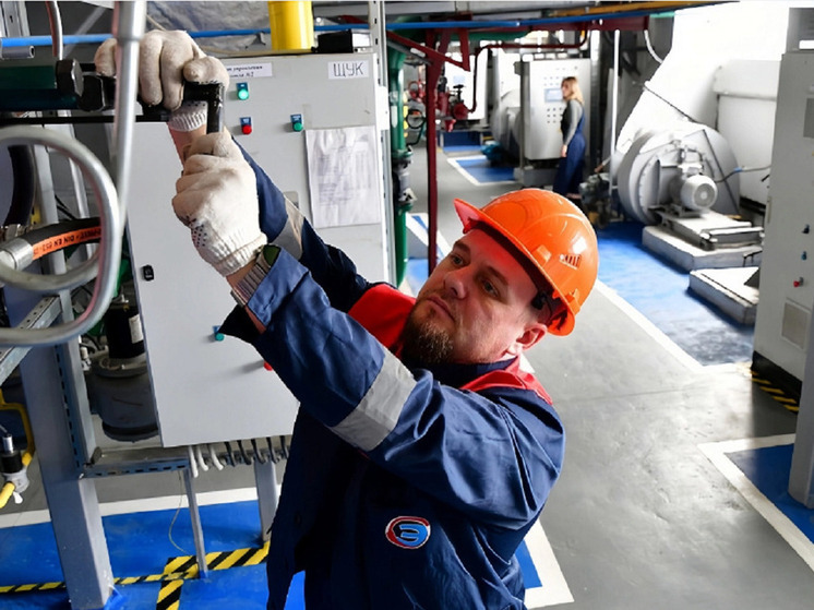 За ответственность и профессиональную выдержку поблагодарил губернатор энергетиков Ямала