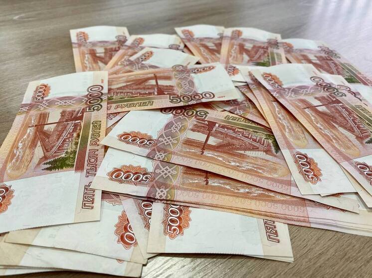 Банки начали проверять родственные связи туляков при крупных переводах