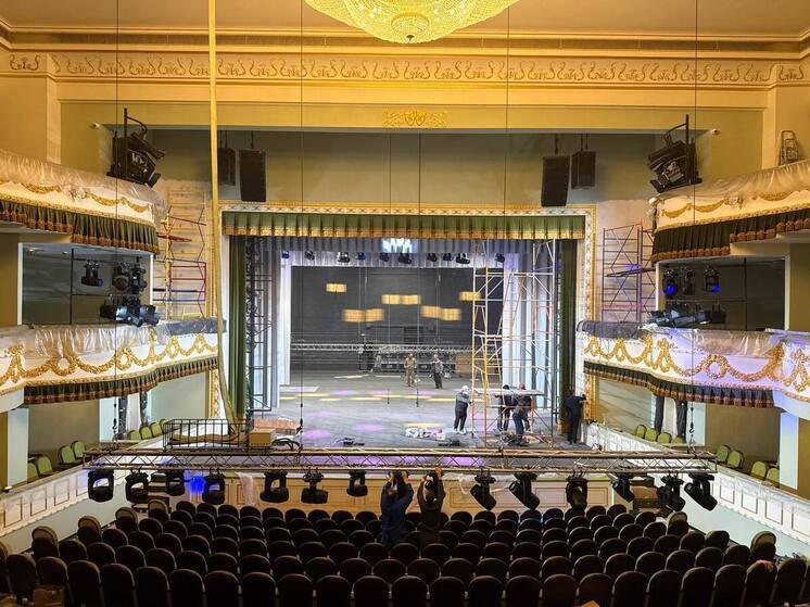 Журналист из Италии впечатлен восстановлением театра в Мариуполе