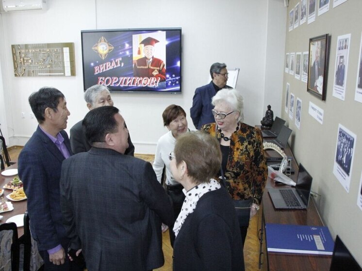 В калмыцком вузе открыли мастерскую имени первого президента