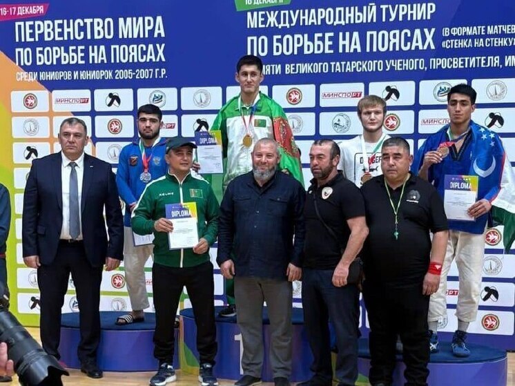 Борцы из КЧР собрали шесть медалей в Казани
