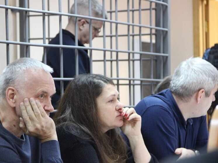 В Саратове начался суд над экс-руководителями оборонного предприятия по делу о мошенничестве и растрате
