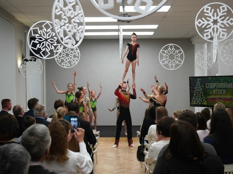 В Великом Новгороде торжественно наградили лучших спортсменов года