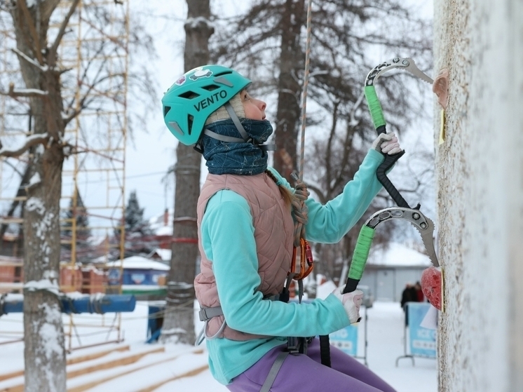 Тюменские альпинисты покорили лёд даже в экстремальный мороз