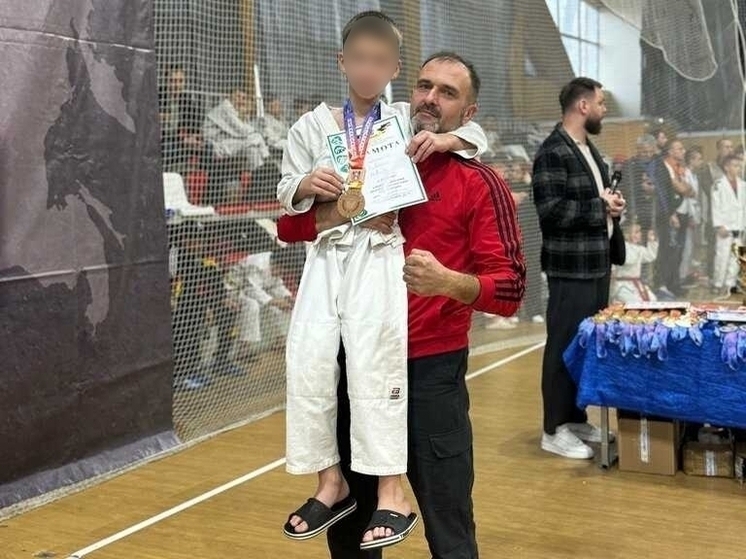 Семьи Ростова-на-Дону боятся за судьбу единственной спортшколы в Суворовском