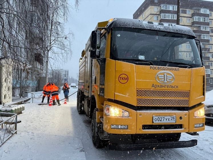 Власти Архангельска проверили готовность служб к новогодним каникулам