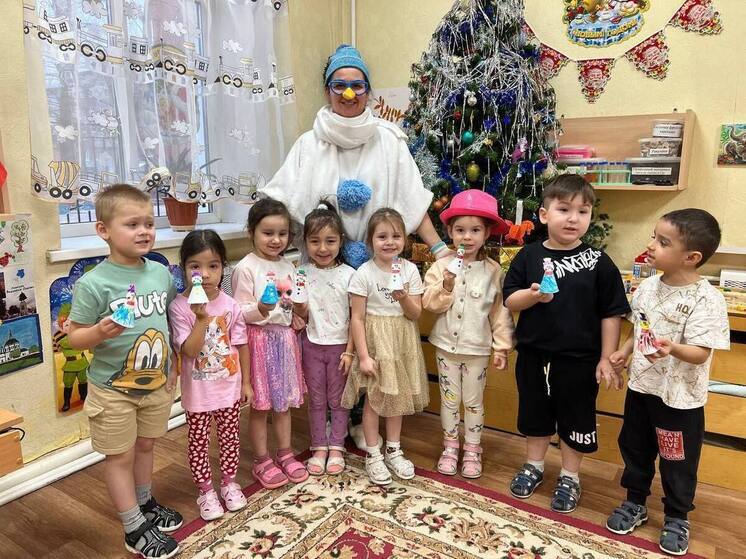 «Мастерская Деда Мороза» в гостях у малышей Серпухова