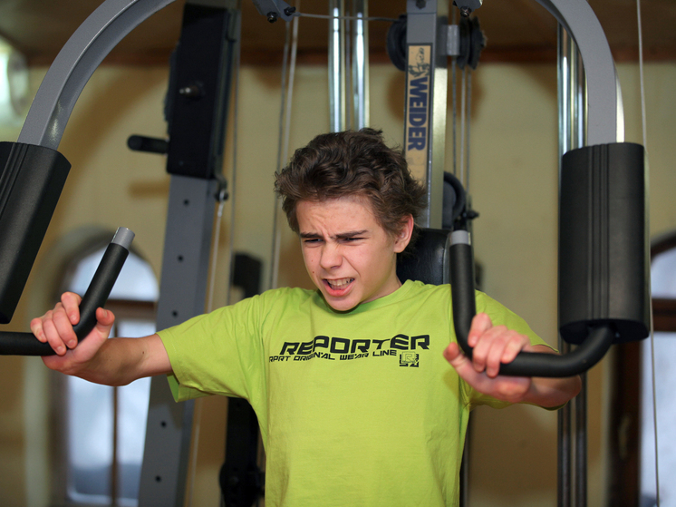 Фитнес-мифы: почему «каждый день до седьмого пота» — это путь в тупик, а не к результату