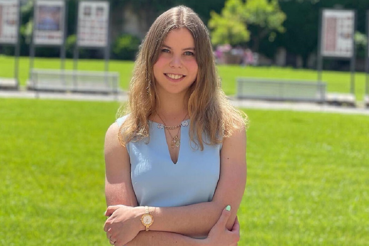 Выступающие в парном фигурном катании Александр Галлямов и Анастасия Мишина в этом году не смогли защитить титул чемпионов России. Пару обошли их главные соперники Дмитрий Козловский и Александра Бойкова.