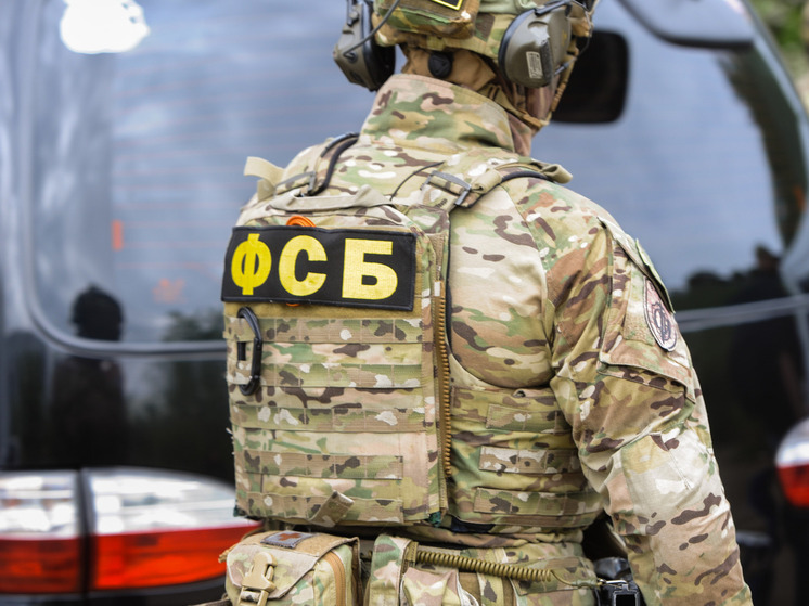 Передать информацию врагу о месте жительства, графике работы погибшего в результате террористического акта генерал-лейтенанта Российской армии Фанила Сарварова, могли предатели