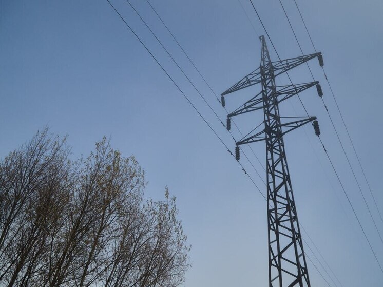 В Кузнецком районе «Лада Приора» врезалась в опору ЛЭП: пострадала 15-летняя девочка