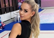 Художественная гимнастка Анна Попова поделилась горячим пляжным контентом. Спортсменка отдыхает на Мальдивах.