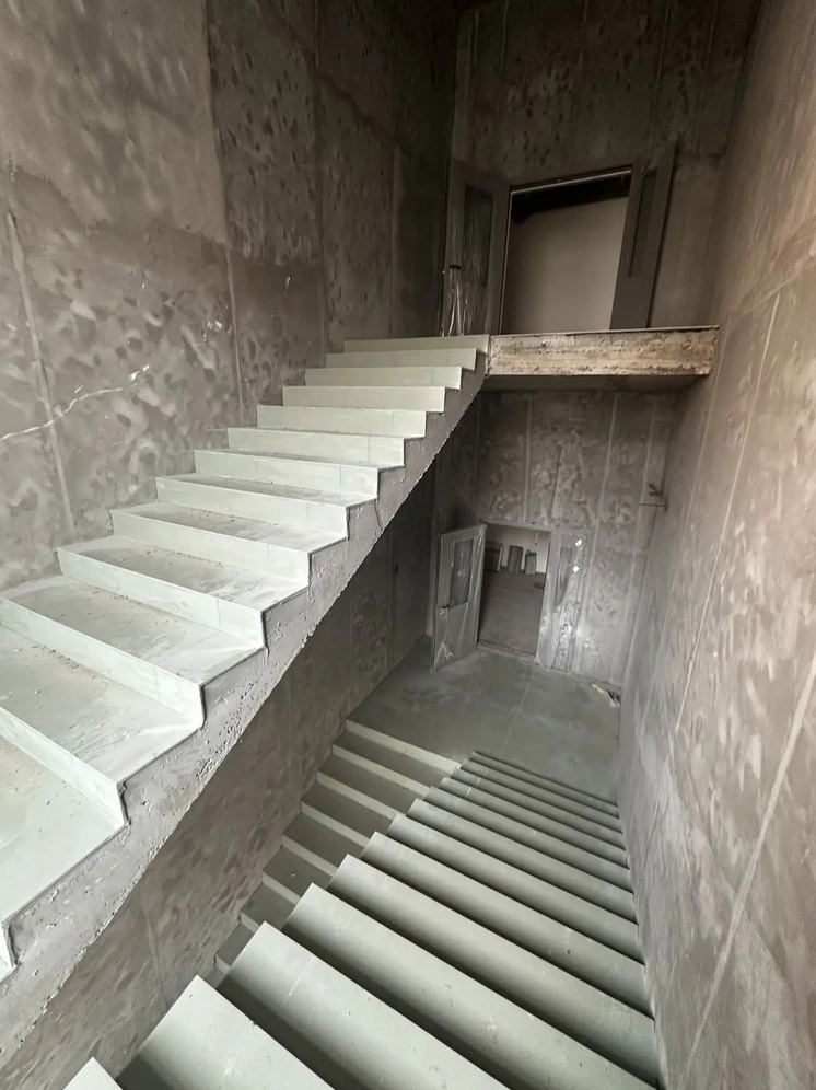 В Лазаревском районе Сочи на финишную прямую выходит строительство новой школы