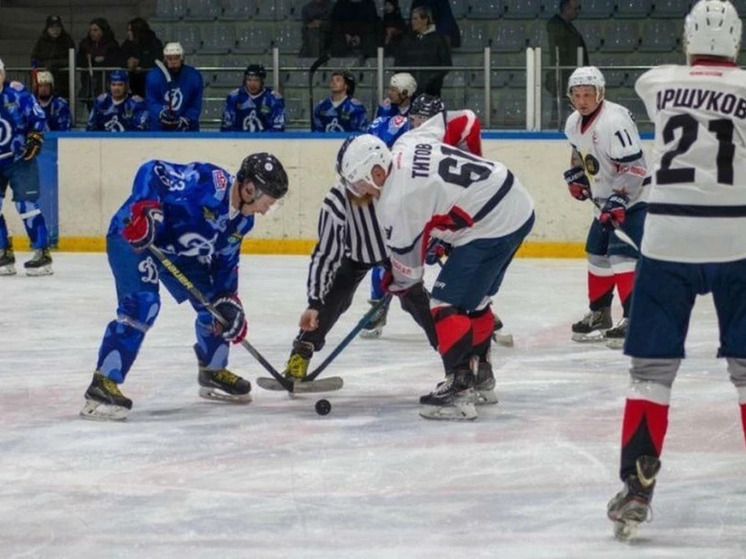На арене «Пересвет» столкнутся политики и ветераны хоккея