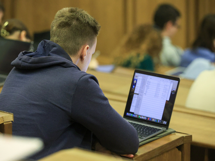 Рособрнадзор объявил предостережения трем вузам