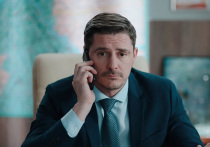 Ежегодно накануне новогодних праздников на разных интернет-ресурсах подводят итоги киногода и публикуют списки самых популярных актеров