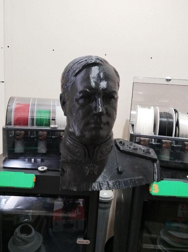 Ярославские кванторианцы создают памятник маршалу Толбухину для Акимовки