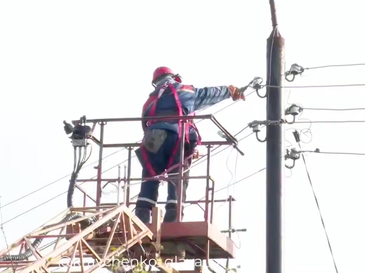 Глава Новороссийска поздравил энергетиков с профессиональным праздником